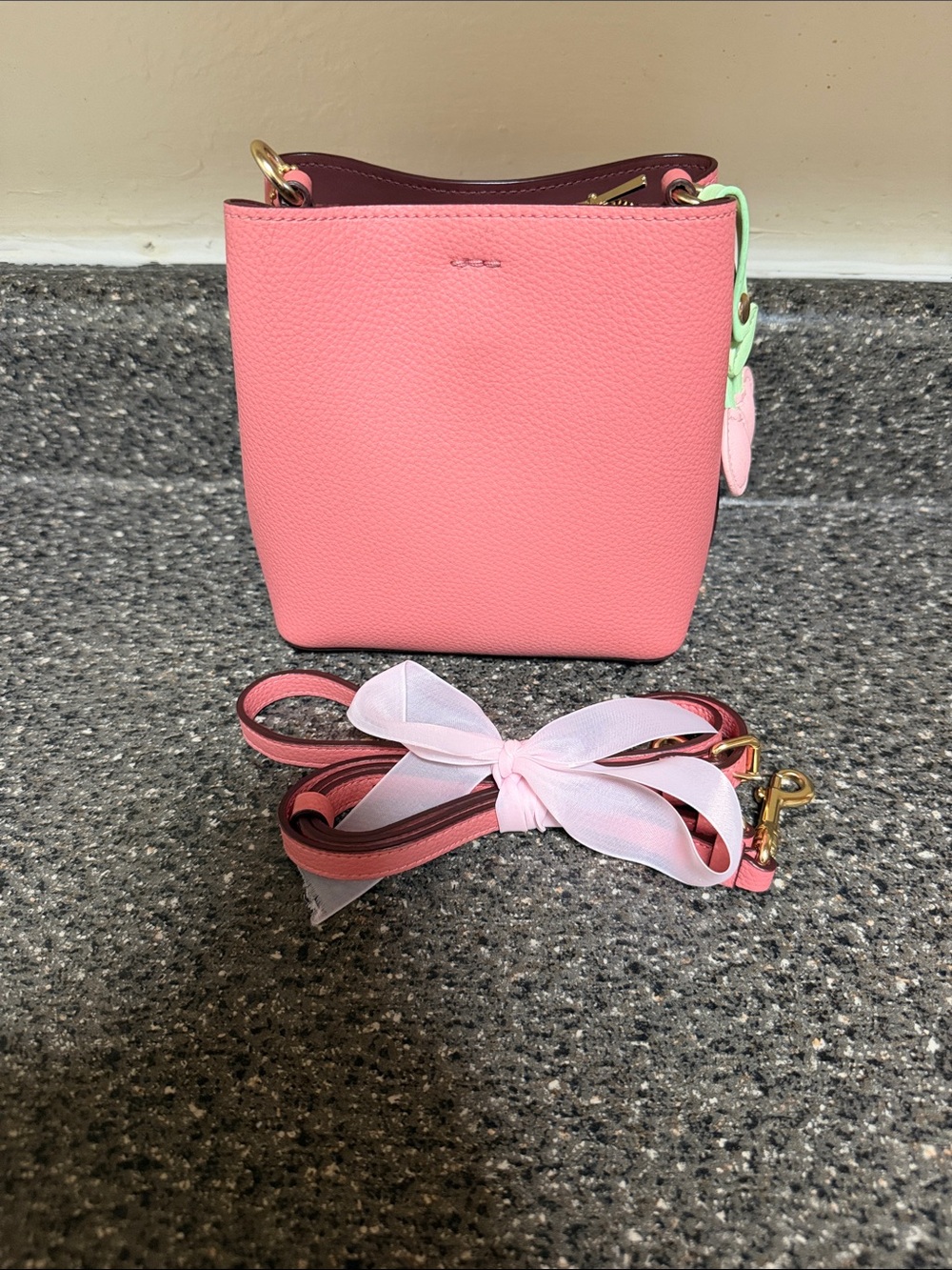 Coach Pink bucket bag Crossbody with unbranded Charm - Picture 8 of 9